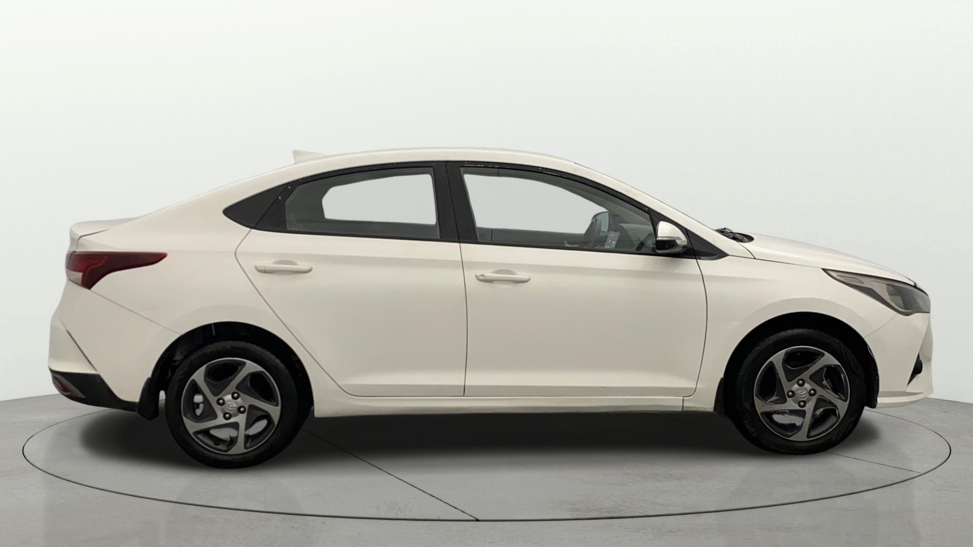 Used 2022 Hyundai Verna Used 2022 Hyundai Verna