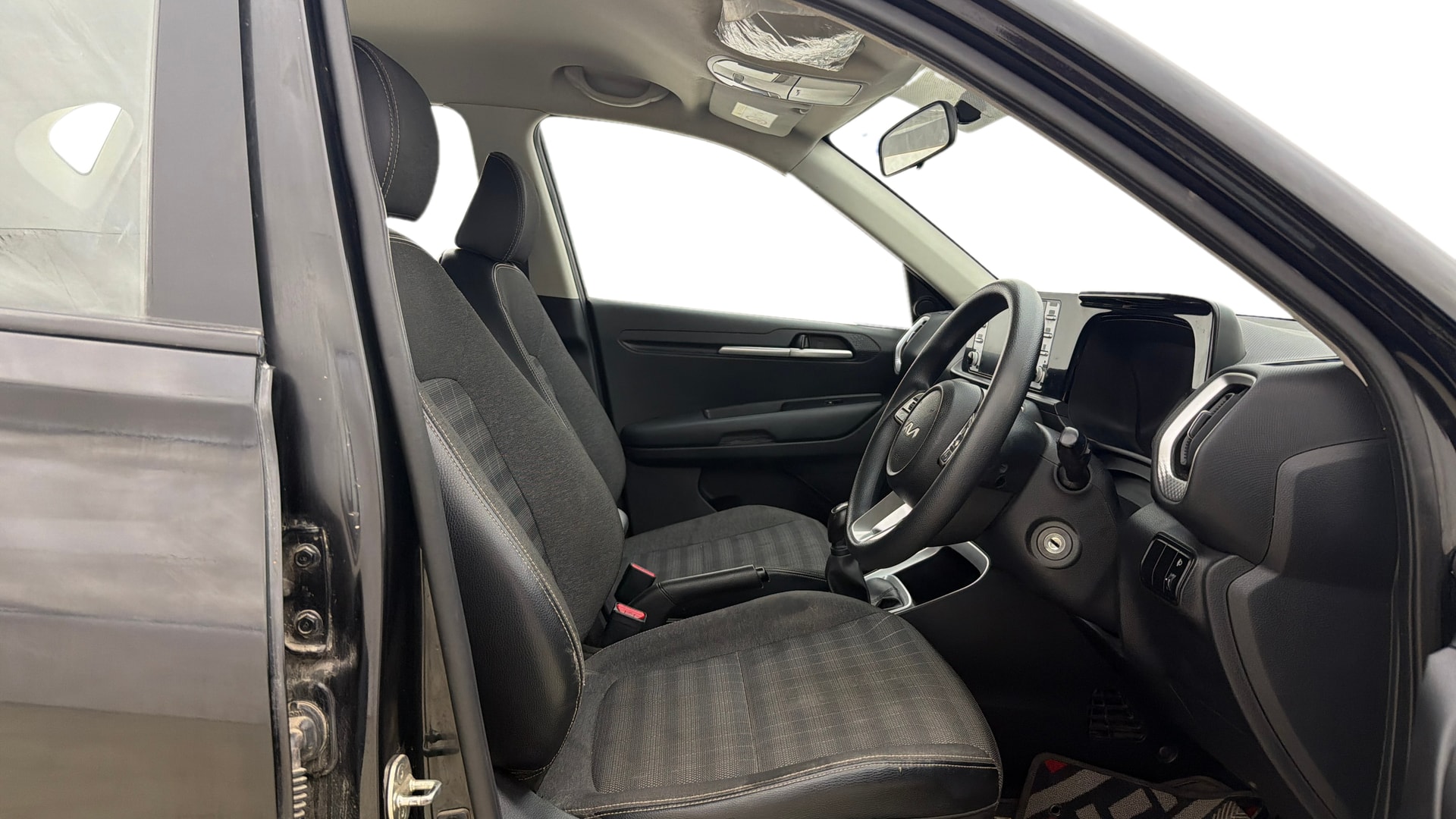 View 2022 Kia Sonet HTK Plus Petrol Image 26 Used 2022 Kia Sonet HTK Plus Petrol Image 26