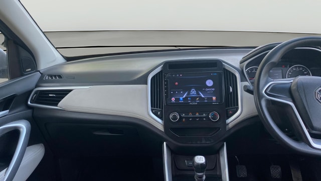View MG Hector Plus Image 18 Used MG Hector Plus Image 18
