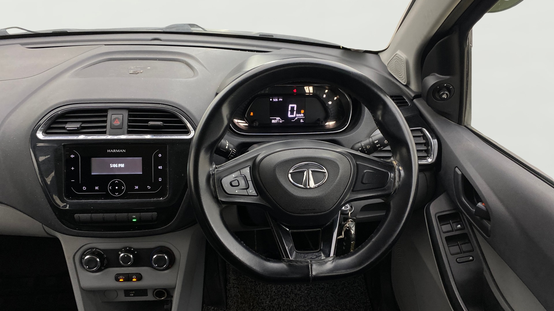 Used 2023 Tata Tiago Used 2023 Tata Tiago