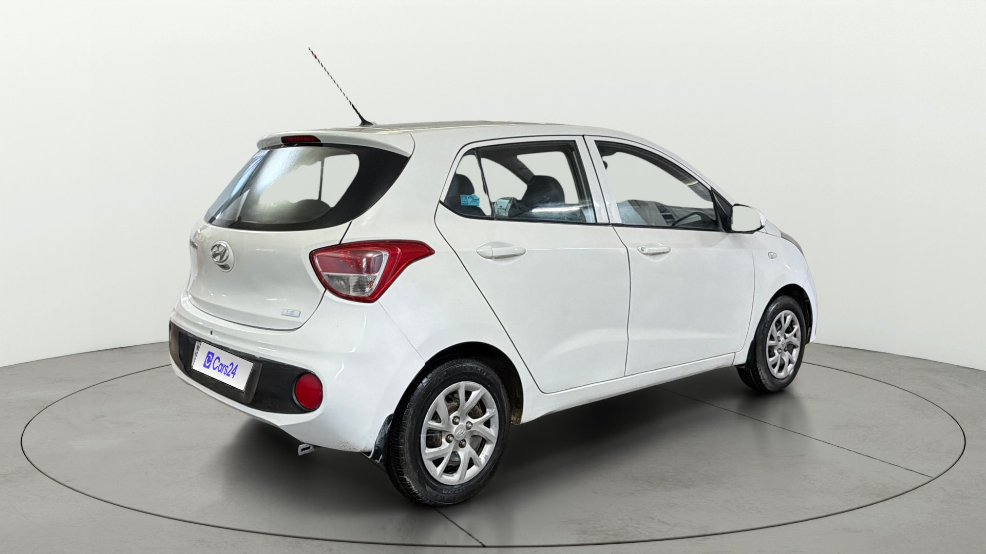 View 2017 Hyundai Grand i10 Magna 1.2 Kappa VTVT Image 42 Used 2017 Hyundai Grand i10 Magna 1.2 Kappa VTVT Image 42
