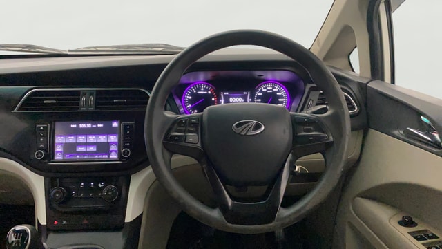 View Mahindra Marazzo Image 14 Used Mahindra Marazzo Image 14