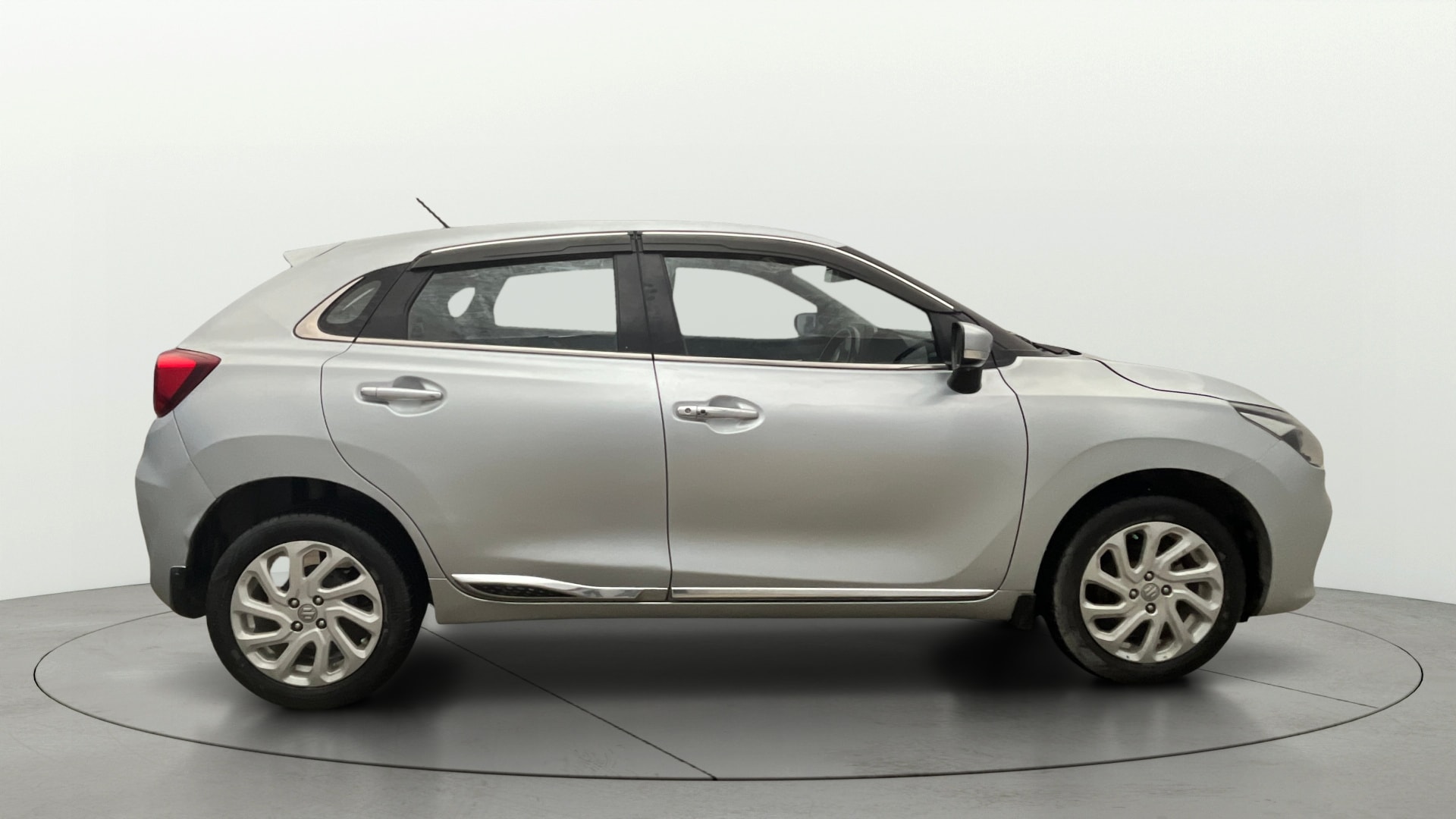View 2023 Maruti Suzuki 1000 Base Variant Image 8 Used 2023 Maruti Suzuki 1000 Base Variant Image 8
