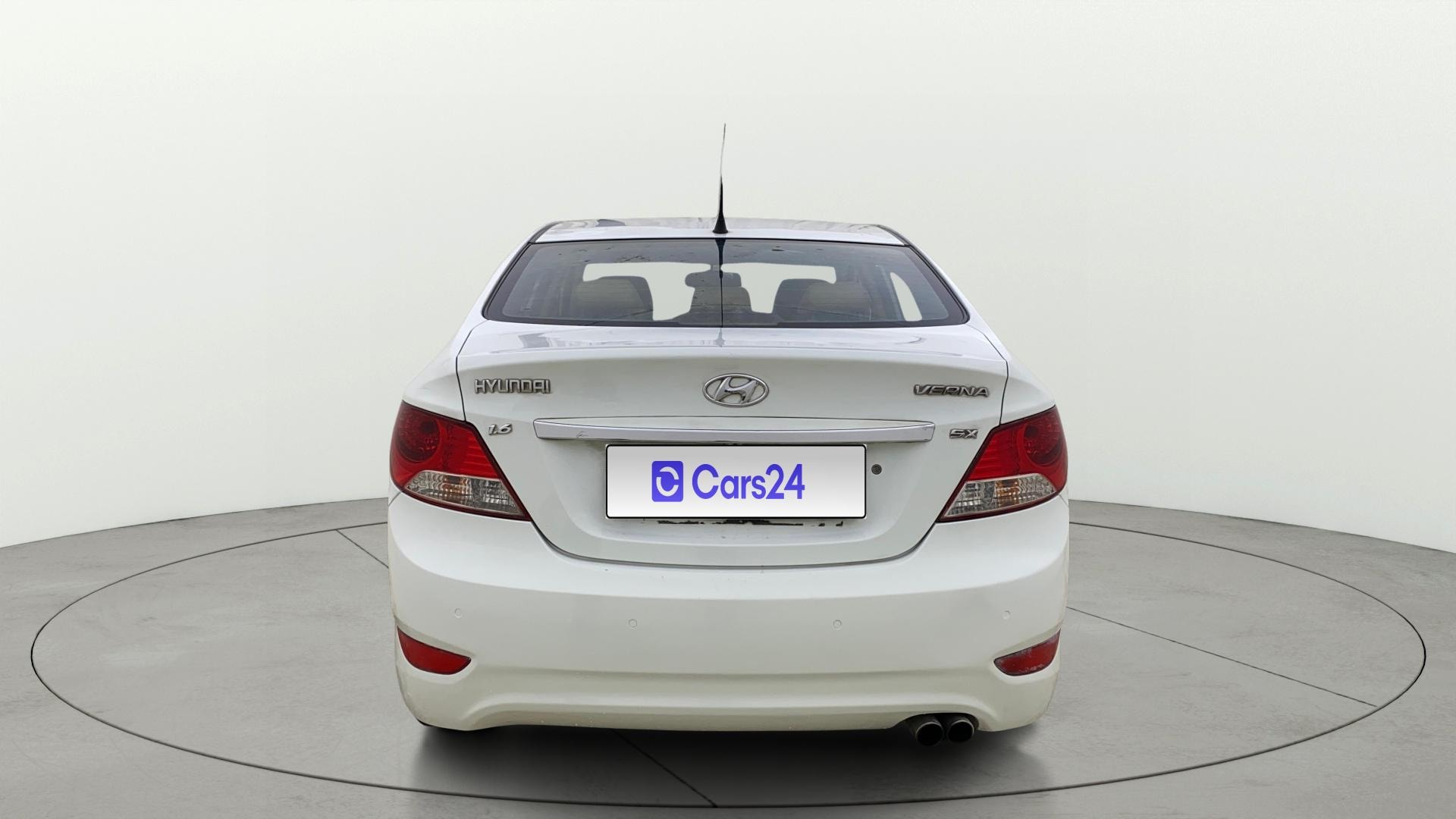 View 2013 Hyundai Fluidic Verna 1.6 CRDI SX Image 38 Used 2013 Hyundai Fluidic Verna 1.6 CRDI SX Image 38