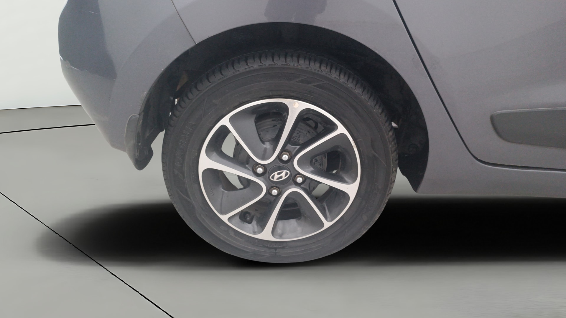 View 2017 Hyundai Grand i10 1.2 Sportz AT Petrol Image 24 Used 2017 Hyundai Grand i10 1.2 Sportz AT Petrol Image 24