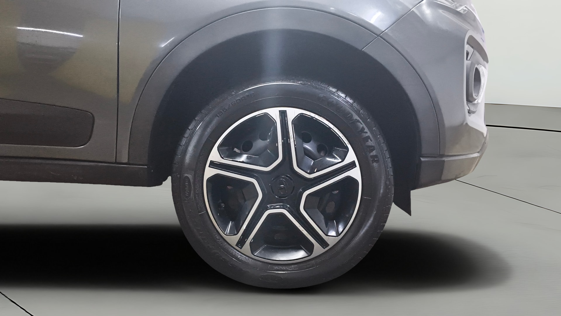 View 2023 Tata Nexon Revotron XE Image 43 Used 2023 Tata Nexon Revotron XE Image 43