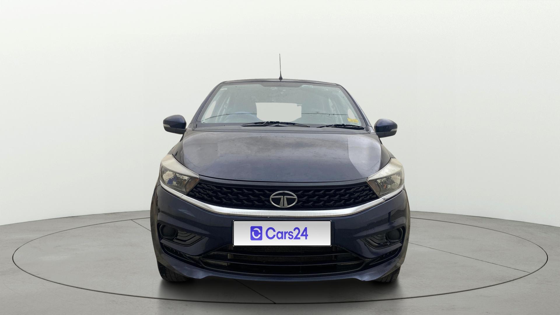 View 2022 Tata Tiago Revotorq XB Image 1 Used 2022 Tata Tiago Revotorq XB Image 1
