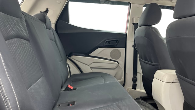 View Mahindra XUV300 Image 29 Used Mahindra XUV300 Image 29