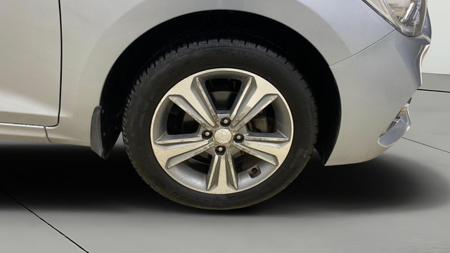 View Hyundai Verna Image 43 Used Hyundai Verna Image 43