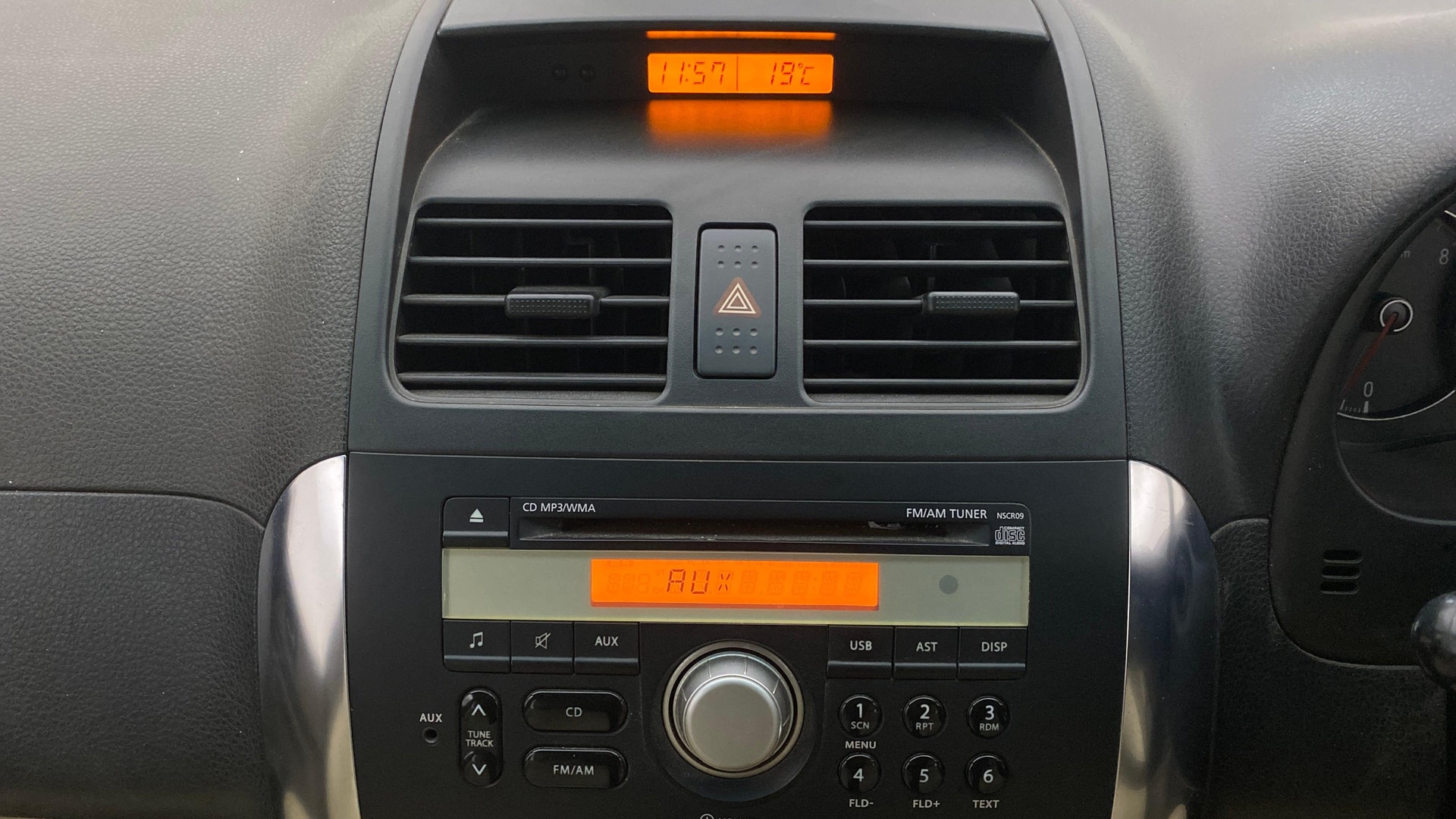 View 2014 Maruti Suzuki 1000 Base Variant Image 17 Used 2014 Maruti Suzuki 1000 Base Variant Image 17