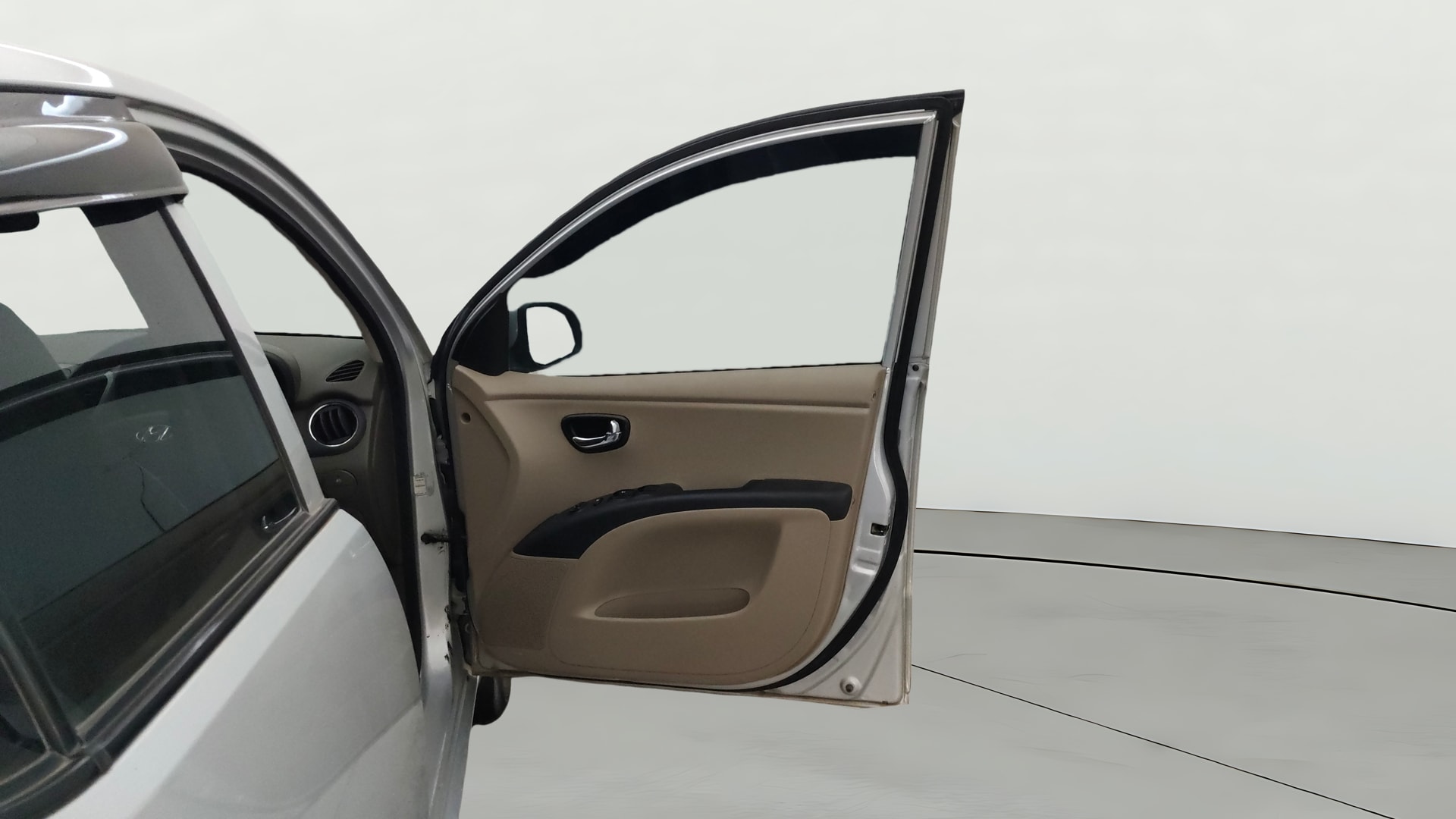 View 2013 Hyundai i10 1.2 Asta MT Image 45 Used 2013 Hyundai i10 1.2 Asta MT Image 45