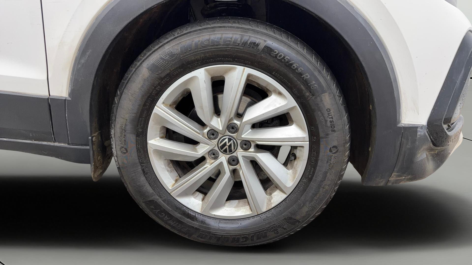 View 2022 Volkswagen Taigun 1.0 TSI Highline AT Image 41 Used 2022 Volkswagen Taigun 1.0 TSI Highline AT Image 41