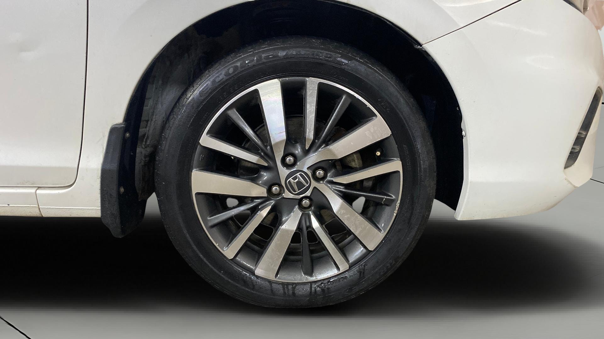 View 2021 Honda City ZX MT Diesel Anniversary Edition Image 43 Used 2021 Honda City ZX MT Diesel Anniversary Edition Image 43