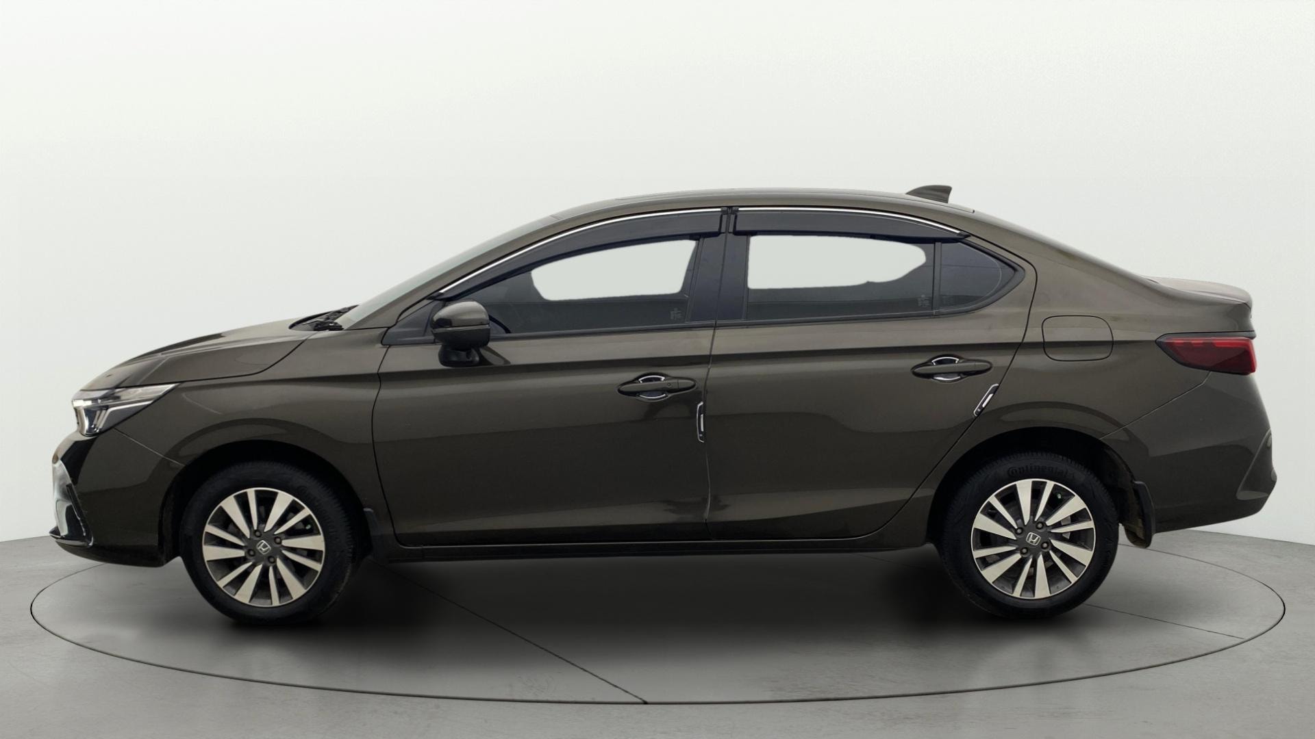View 2024 Honda City ZX MT Diesel Anniversary Edition Image 6 Used 2024 Honda City ZX MT Diesel Anniversary Edition Image 6