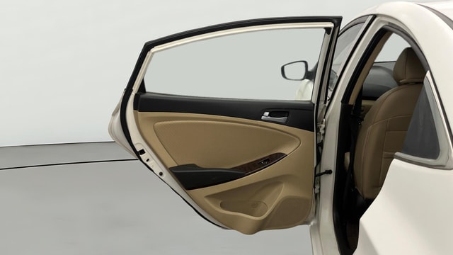 View Hyundai Fluidic Verna Image 22 Used Hyundai Fluidic Verna Image 22
