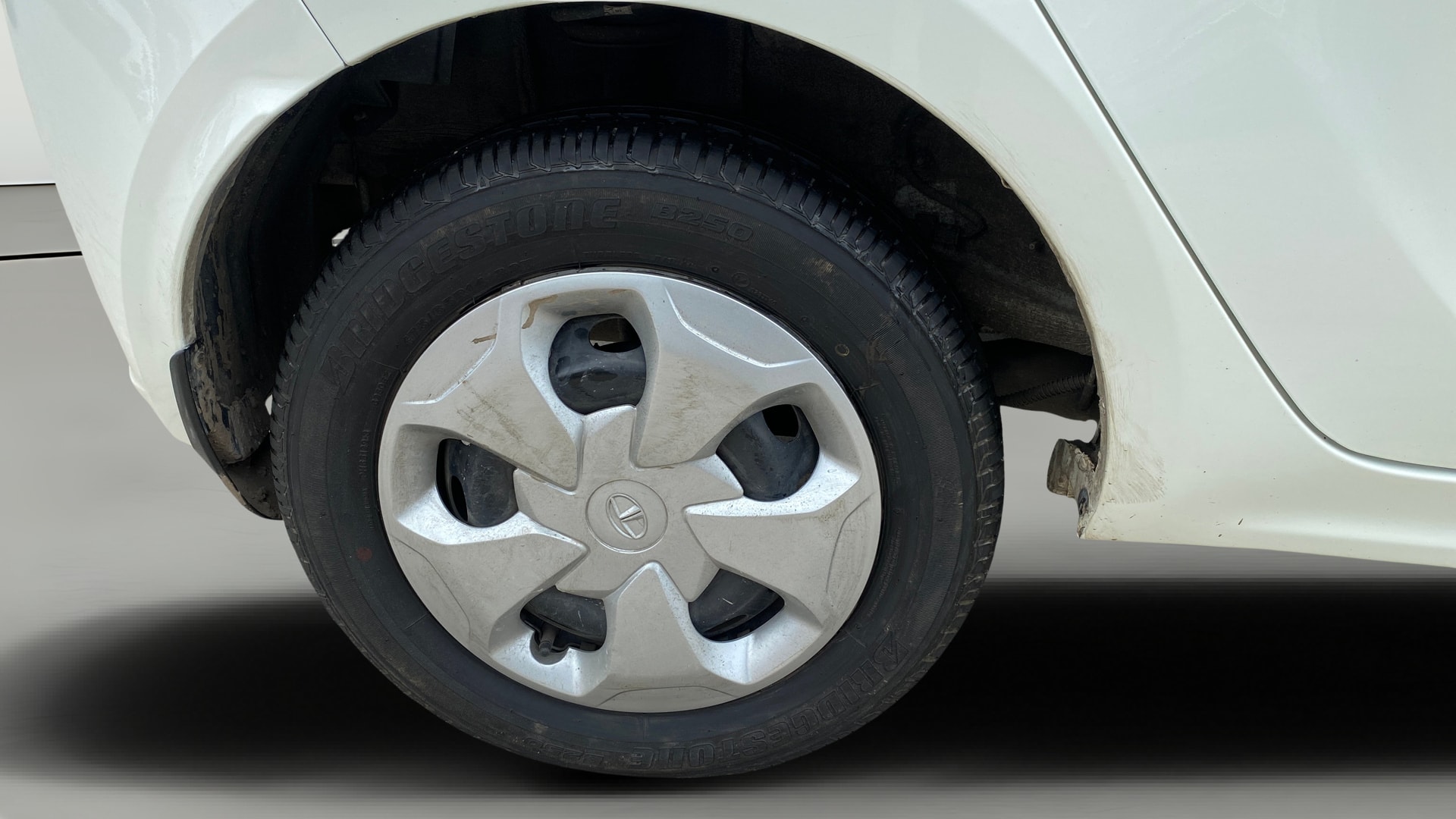 View 2023 Tata Tiago Revotorq XB Image 24 Used 2023 Tata Tiago Revotorq XB Image 24