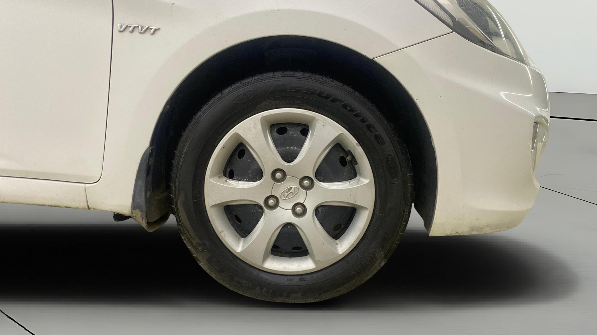 View 2014 Hyundai Fluidic Verna 1.4 VTVT CX Image 39 Used 2014 Hyundai Fluidic Verna 1.4 VTVT CX Image 39
