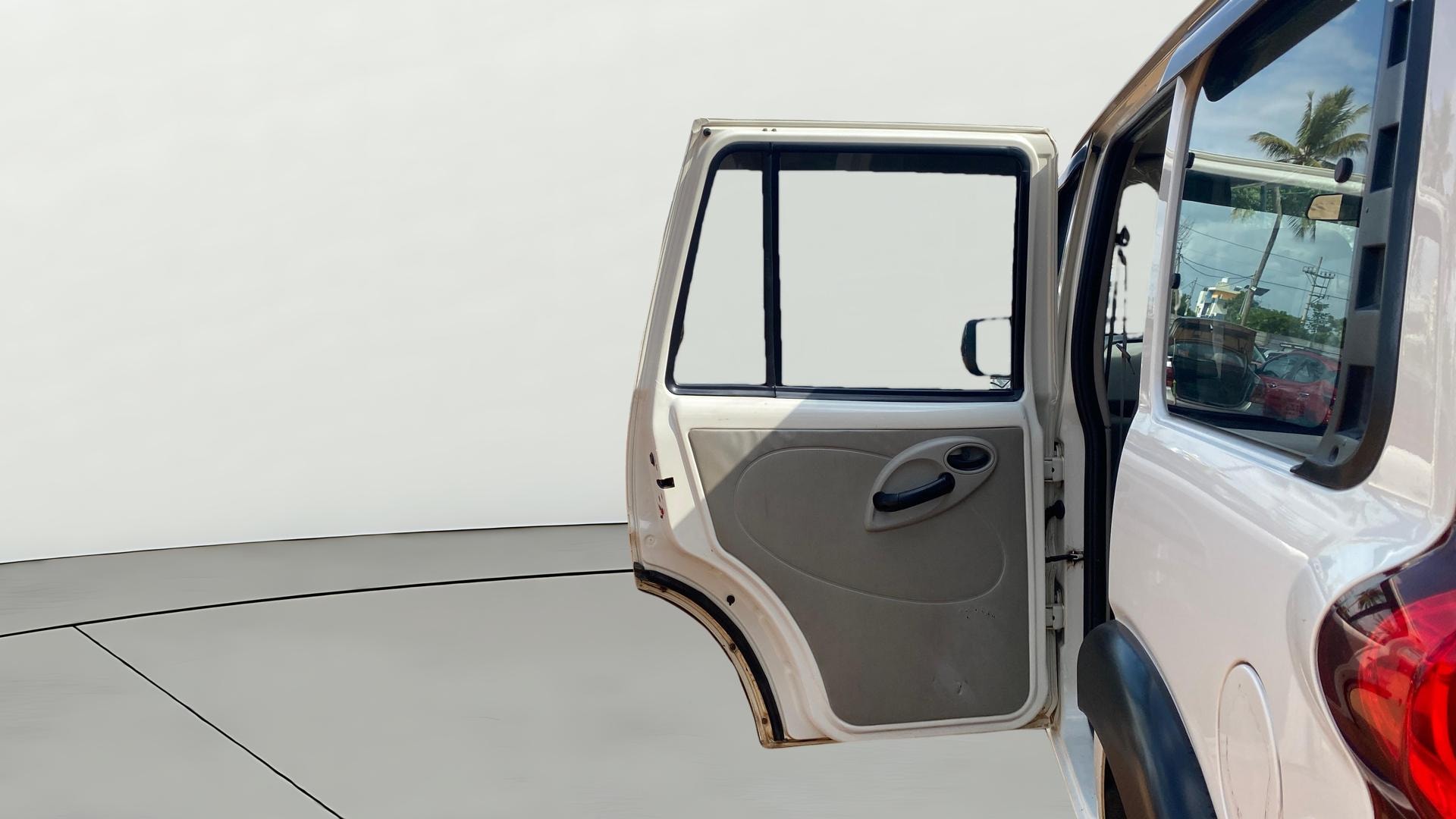 View 2022 Mahindra Scorpio S3 Plus Image 22 Used 2022 Mahindra Scorpio S3 Plus Image 22