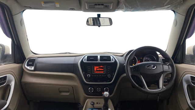 View Mahindra TUV300 Image 31 Used Mahindra TUV300 Image 31
