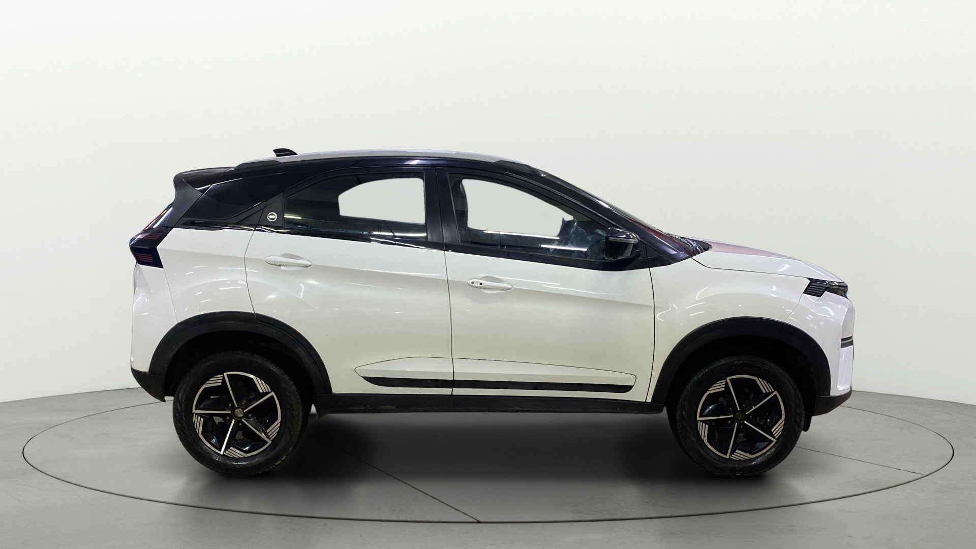 View 2023 Tata Nexon Revotron XE Image 28 Used 2023 Tata Nexon Revotron XE Image 28