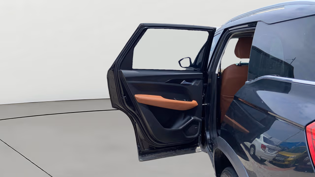 View MG Hector Plus Image 16 Used MG Hector Plus Image 16