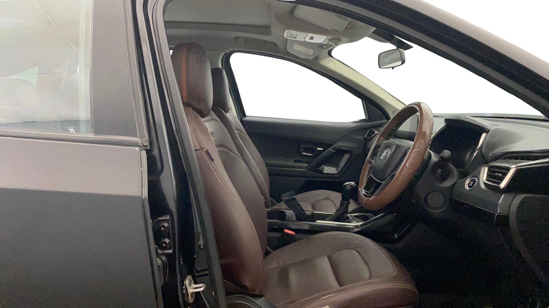 View 2021 Tata Harrier XE Image 27 Used 2021 Tata Harrier XE Image 27