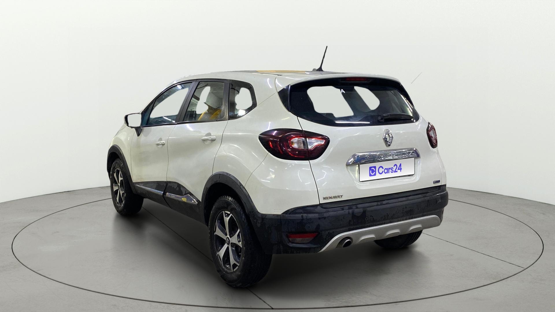 View 2019 Renault Captur RXL Diesel Image 2 Used 2019 Renault Captur RXL Diesel Image 2