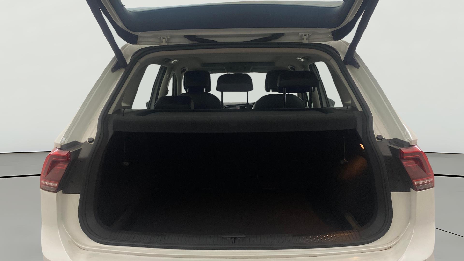 View 2017 Volkswagen Tiguan DSG 4MOTION Comfortline Image 40 Used 2017 Volkswagen Tiguan DSG 4MOTION Comfortline Image 40