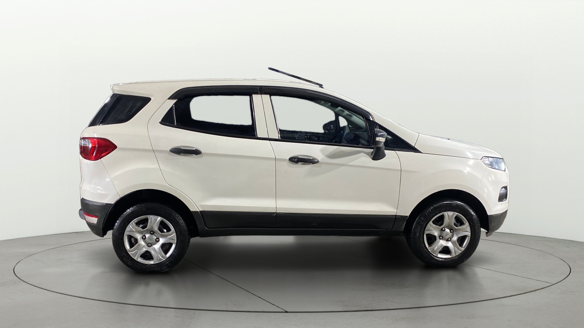 View 2017 Ford EcoSport 1.5 TDCi Diesel Ambiente BS IV Image 8 Used 2017 Ford EcoSport 1.5 TDCi Diesel Ambiente BS IV Image 8