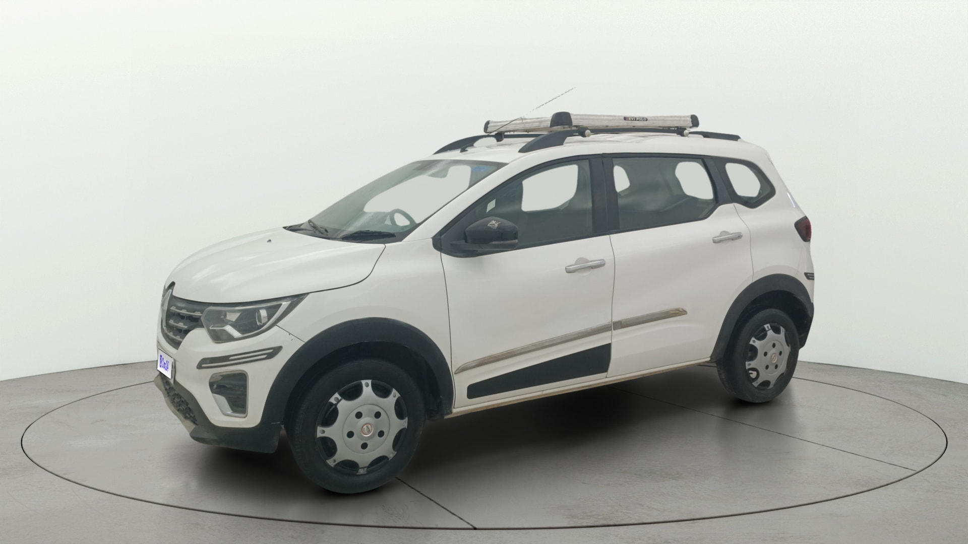 View 2023 Renault Triber RXZ AMT Image 37 Used 2023 Renault Triber RXZ AMT Image 37