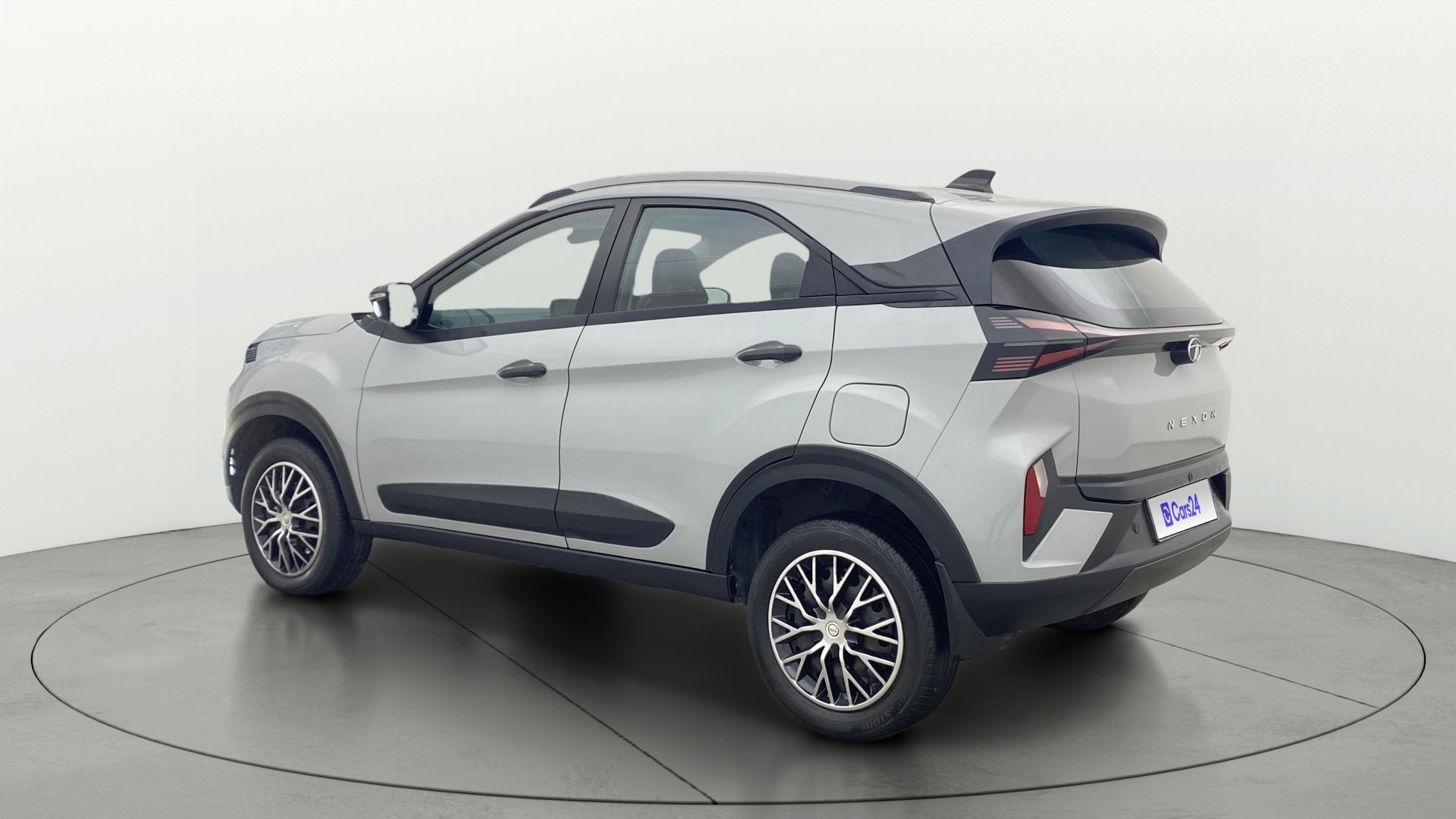 View 2023 Tata Nexon Revotron XE Image 2 Used 2023 Tata Nexon Revotron XE Image 2