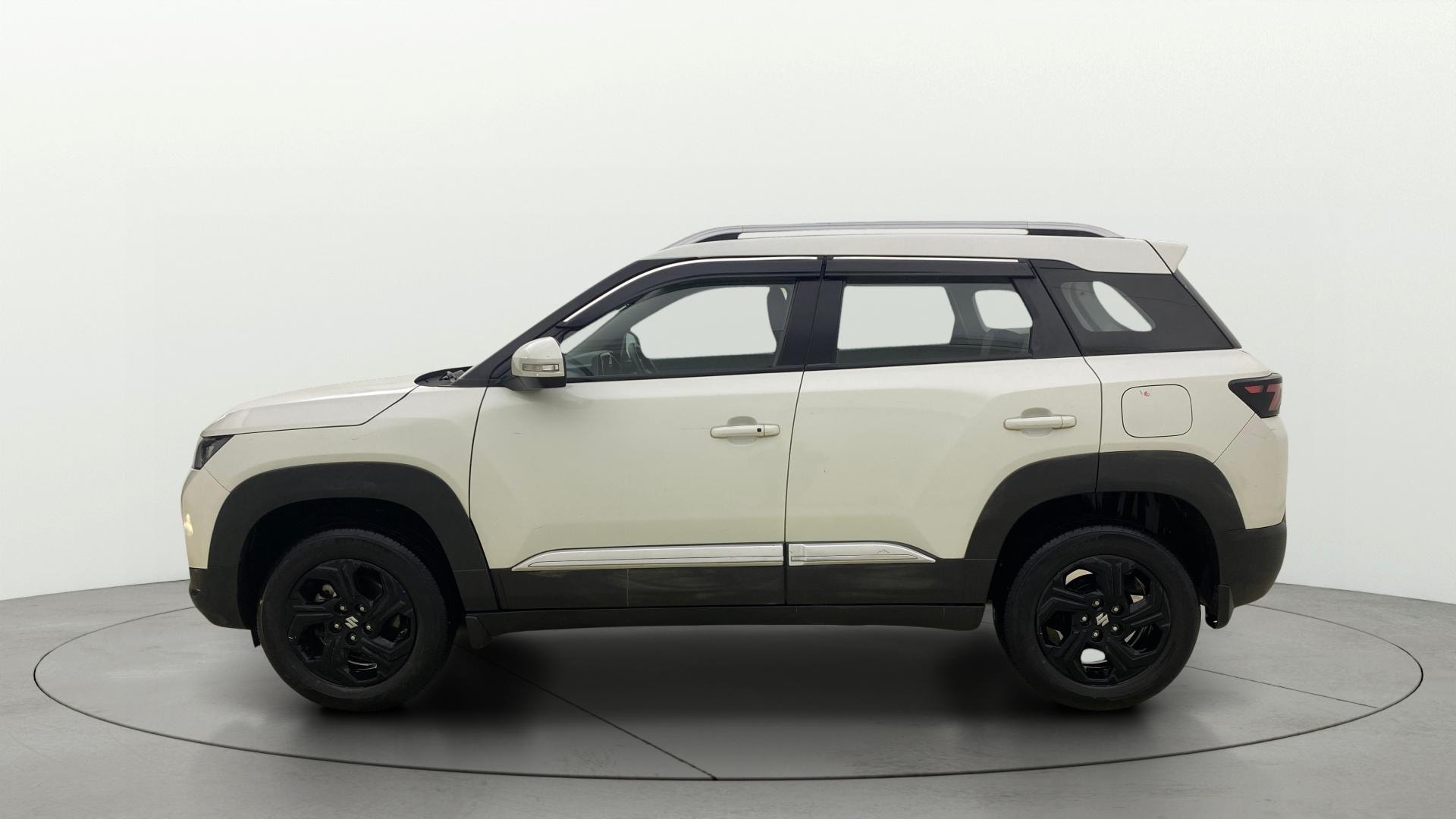 View 2022 Maruti Suzuki 1000 Base Variant Image 6 Used 2022 Maruti Suzuki 1000 Base Variant Image 6