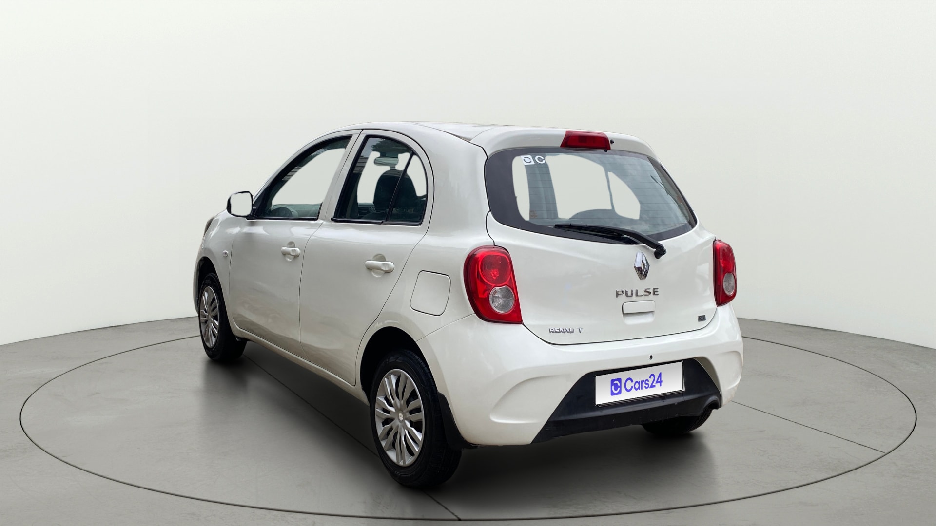 View 2016 Renault Pulse RxL Petrol Image 2 Used 2016 Renault Pulse RxL Petrol Image 2