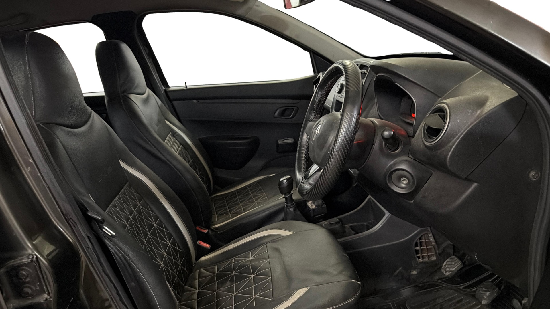 View 2018 Renault Kwid RXL Image 25 Used 2018 Renault Kwid RXL Image 25