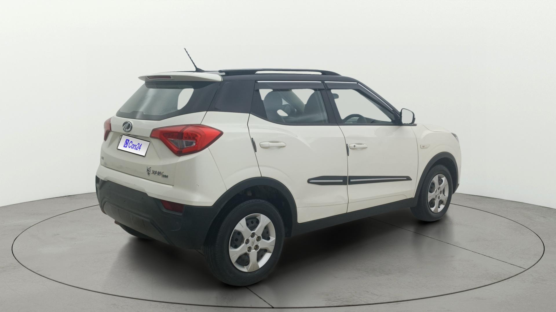 View 2021 Mahindra XUV300 W4 Petrol BS IV Image 42 Used 2021 Mahindra XUV300 W4 Petrol BS IV Image 42