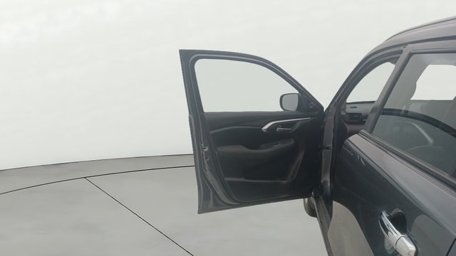 View Toyota Urban Cruiser Hyryder Image 36 Used Toyota Urban Cruiser Hyryder Image 36