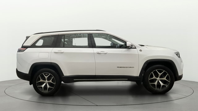View Jeep Meridian Image 8 Used Jeep Meridian Image 8