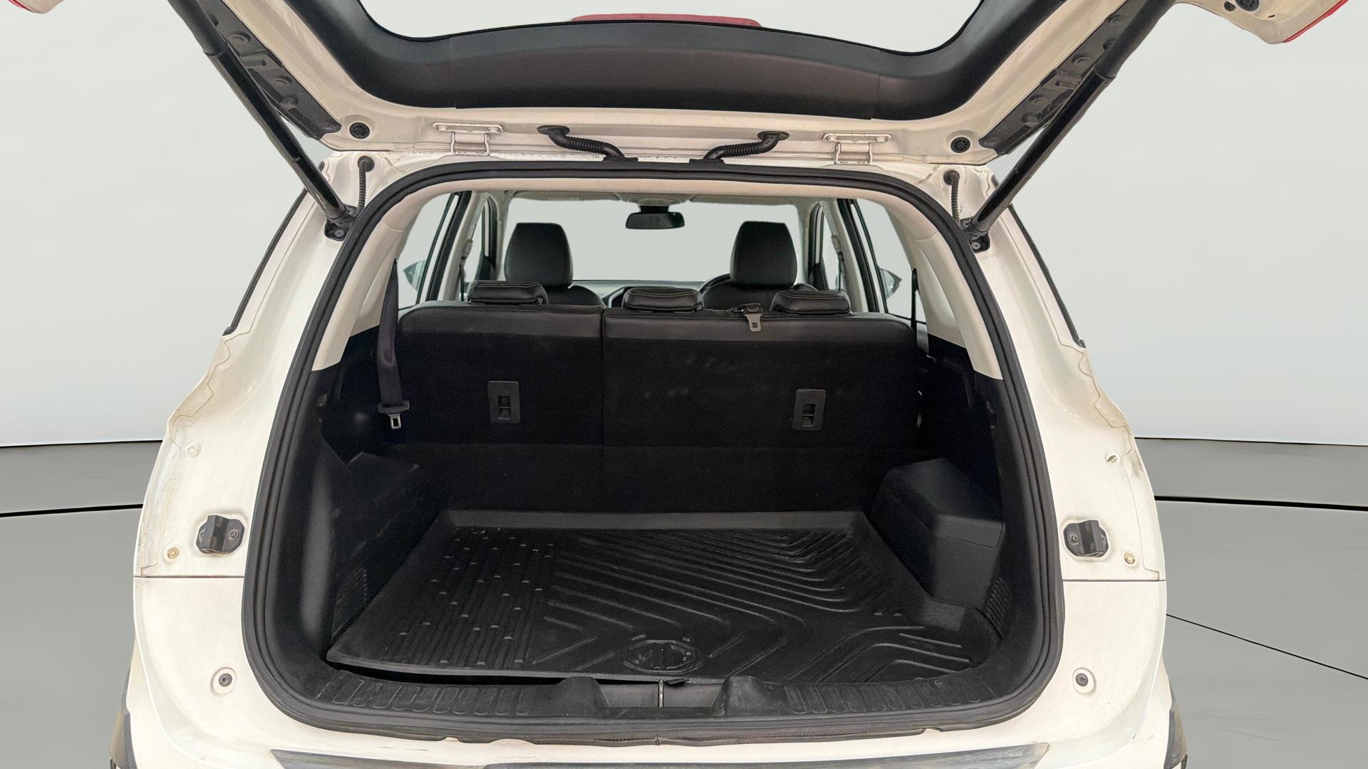 View 2020 MG Hector Sharp Petrol BS IV Image 42 Used 2020 MG Hector Sharp Petrol BS IV Image 42