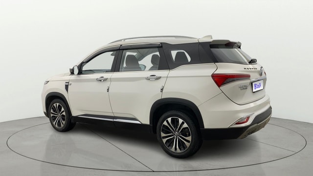 View MG Hector Plus Image 2 Used MG Hector Plus Image 2