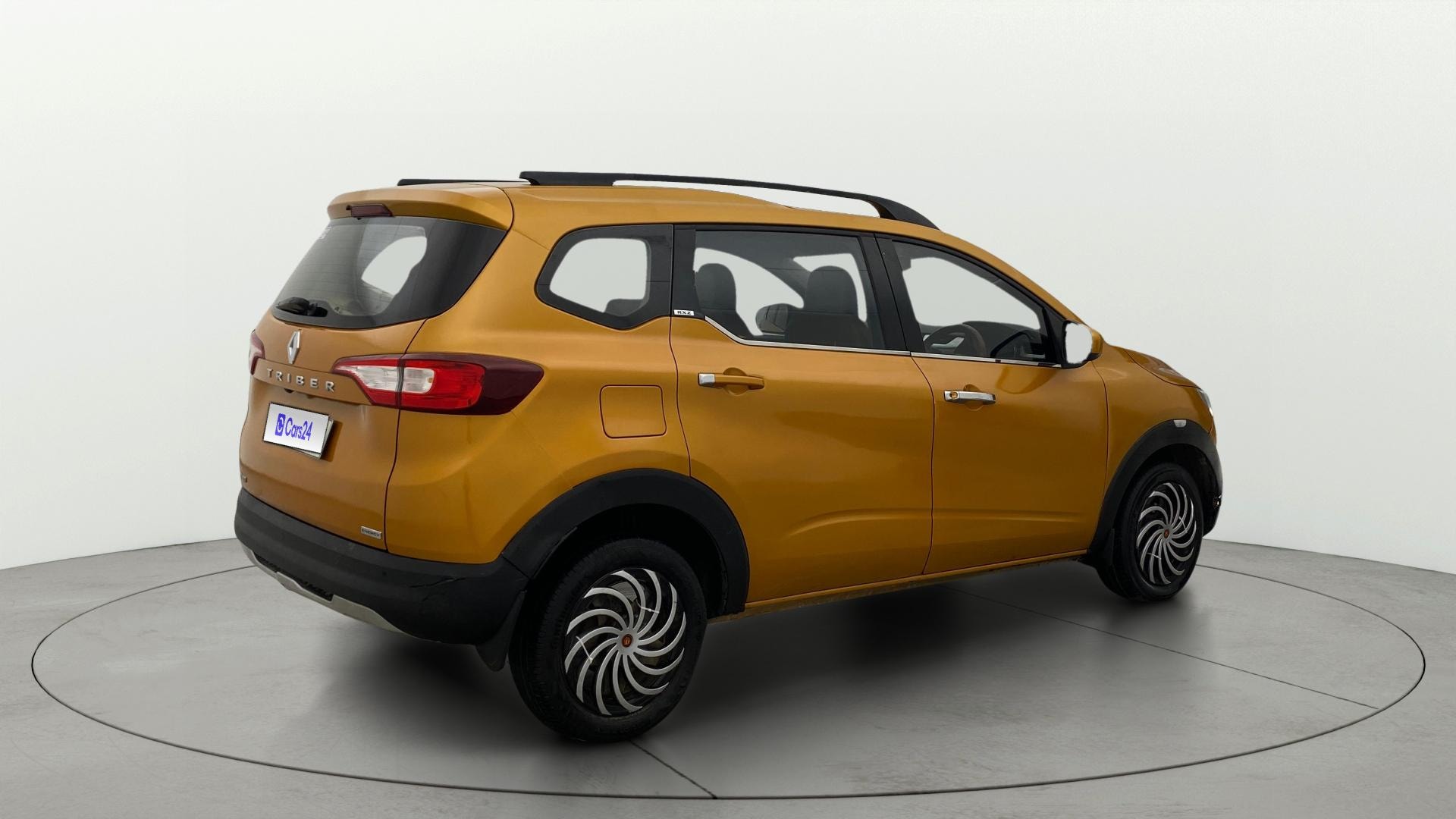 View 2021 Renault Triber RXZ Image 45 Used 2021 Renault Triber RXZ Image 45