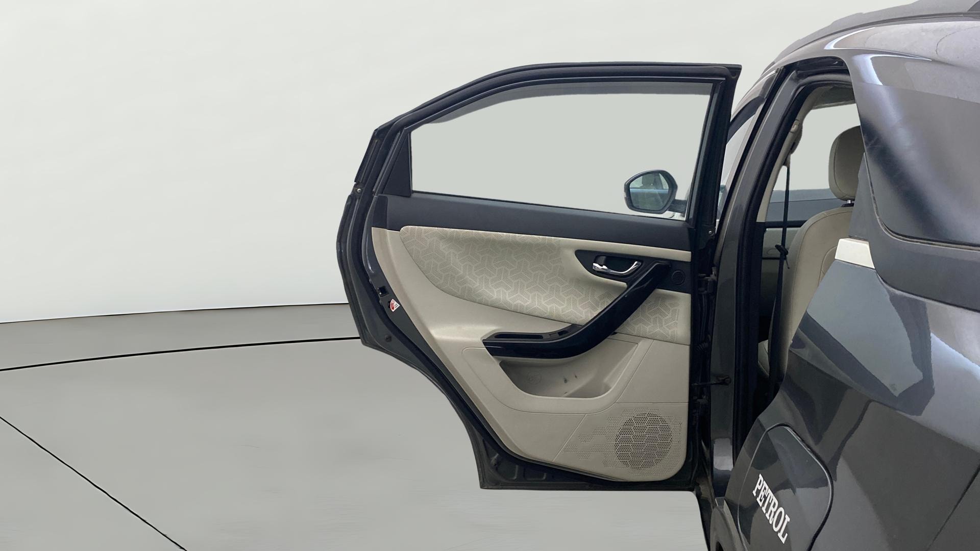 View 2023 Tata Nexon Revotron XE Image 15 Used 2023 Tata Nexon Revotron XE Image 15