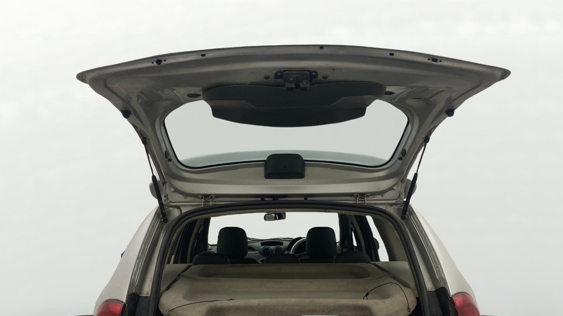 View 2015 Renault Duster Diesel 85PS RXE Image 16 Used 2015 Renault Duster Diesel 85PS RXE Image 16