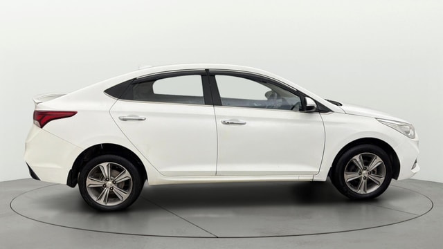 View Hyundai Verna Image 9 Used Hyundai Verna Image 9