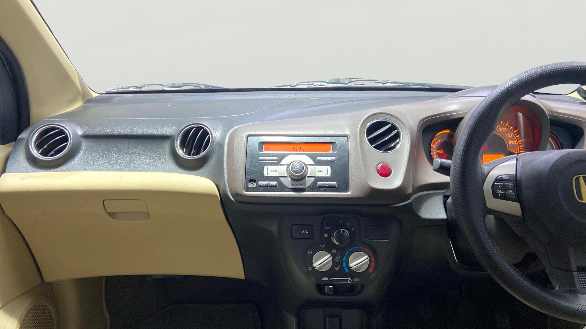 View 2013 Honda Brio S MT Petrol Image 17 Used 2013 Honda Brio S MT Petrol Image 17