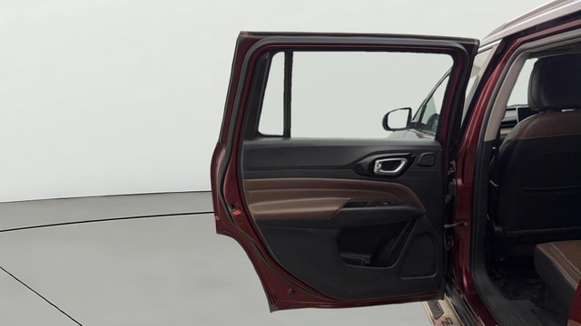 View Jeep Meridian Image 16 Used Jeep Meridian Image 16
