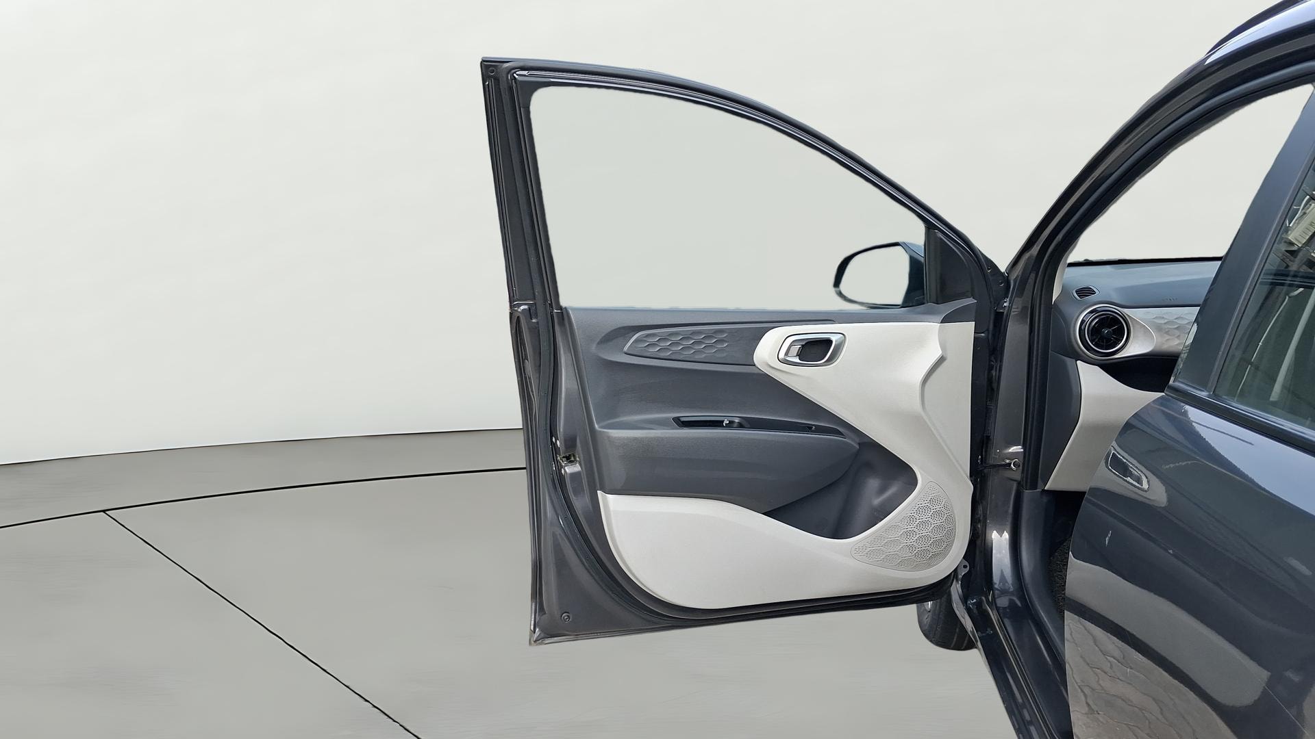 View 2022 Hyundai Grand i10 Nios Sportz CNG Image 32 Used 2022 Hyundai Grand i10 Nios Sportz CNG Image 32