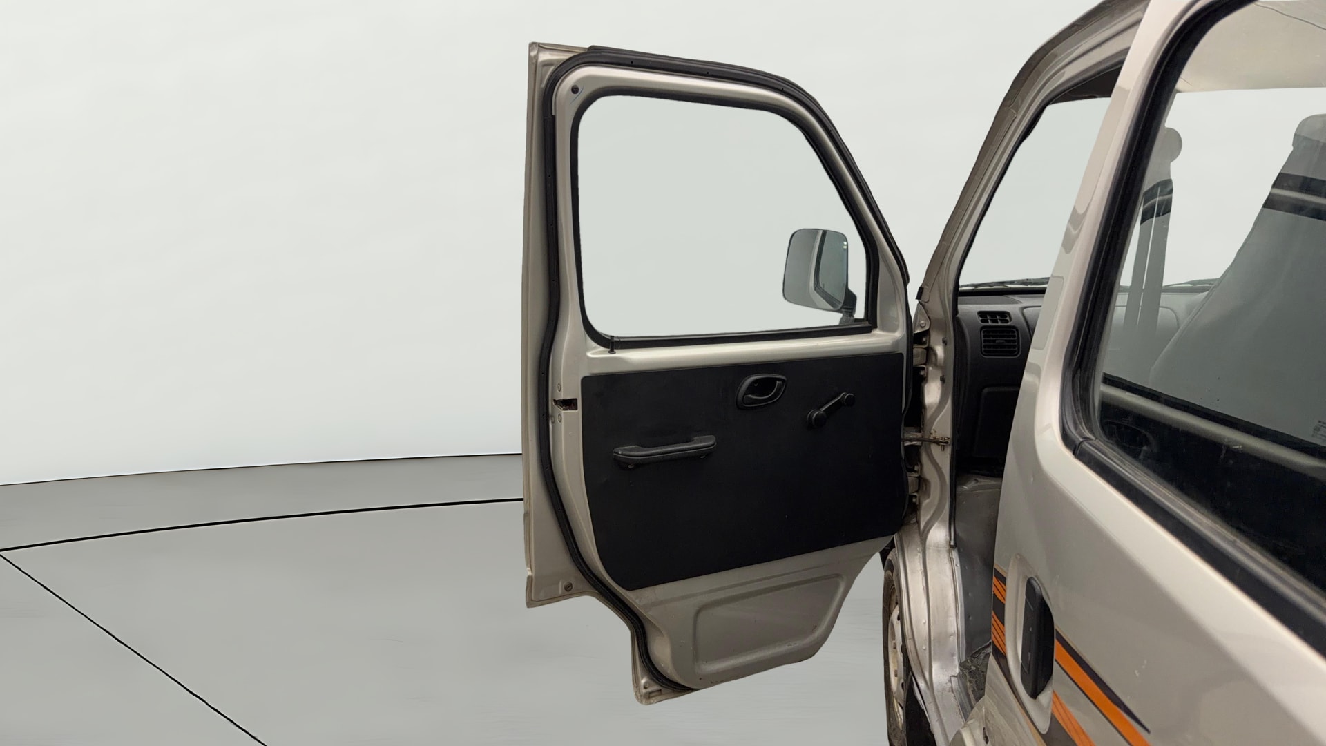 View 2022 Maruti Suzuki 1000 Base Variant Image 30 Used 2022 Maruti Suzuki 1000 Base Variant Image 30