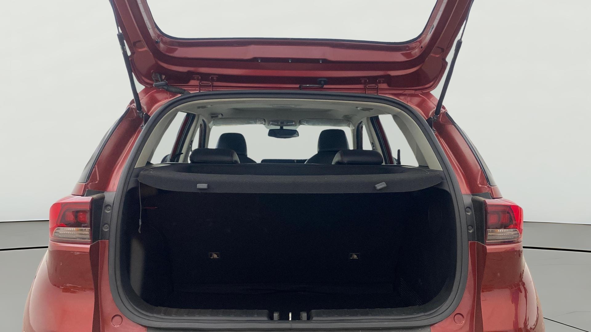 View 2021 Kia Sonet GTX Plus DCT Petrol Image 39 Used 2021 Kia Sonet GTX Plus DCT Petrol Image 39