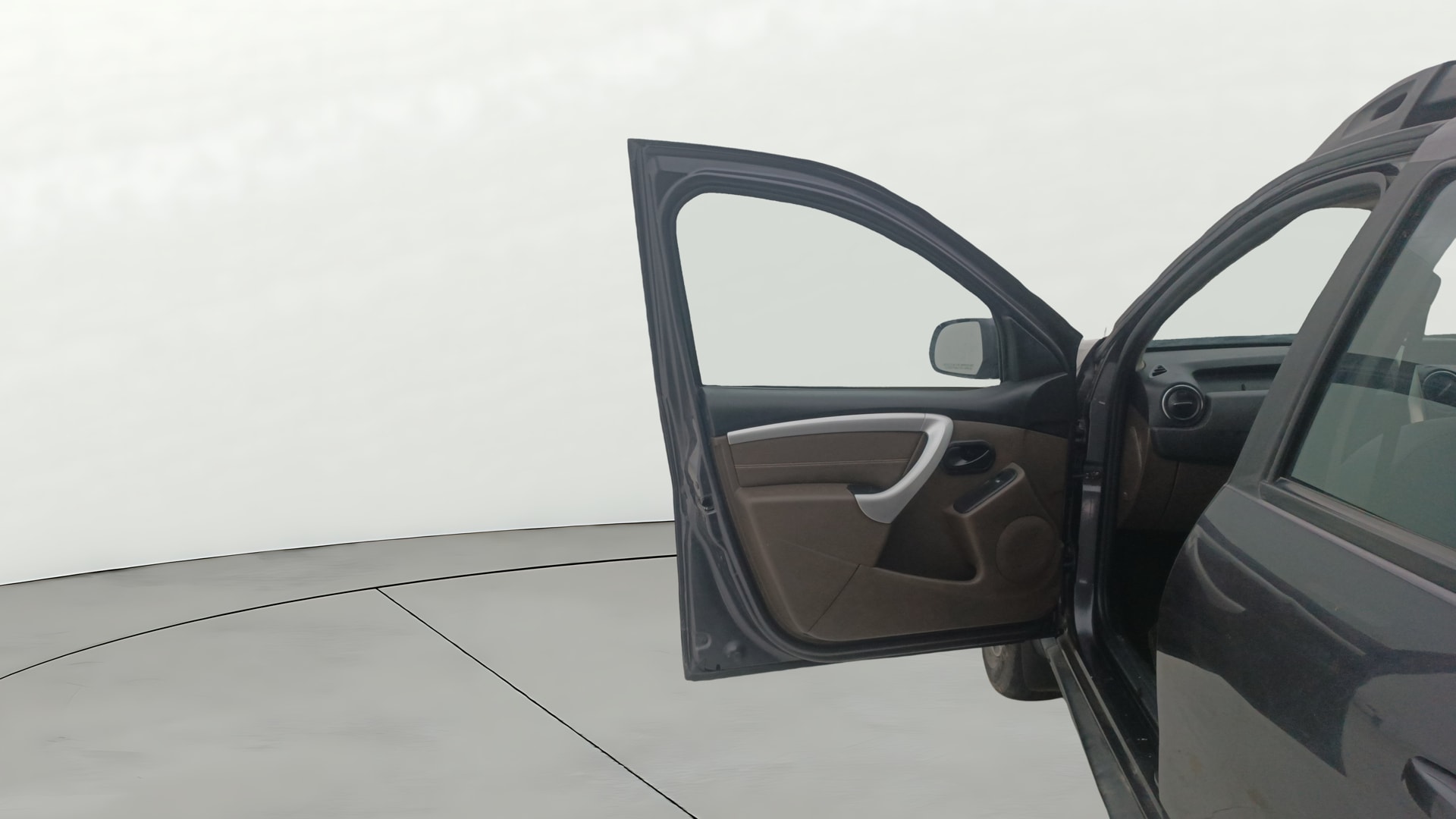 View 2018 Renault Duster Petrol RXS BS IV Image 31 Used 2018 Renault Duster Petrol RXS BS IV Image 31