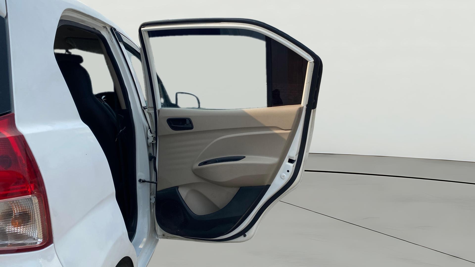 View 2022 Hyundai New Santro Magna Petrol Image 7 Used 2022 Hyundai New Santro Magna Petrol Image 7